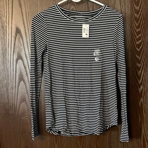 Aéropostale, new with tags, seriously soft long sleeve shirts